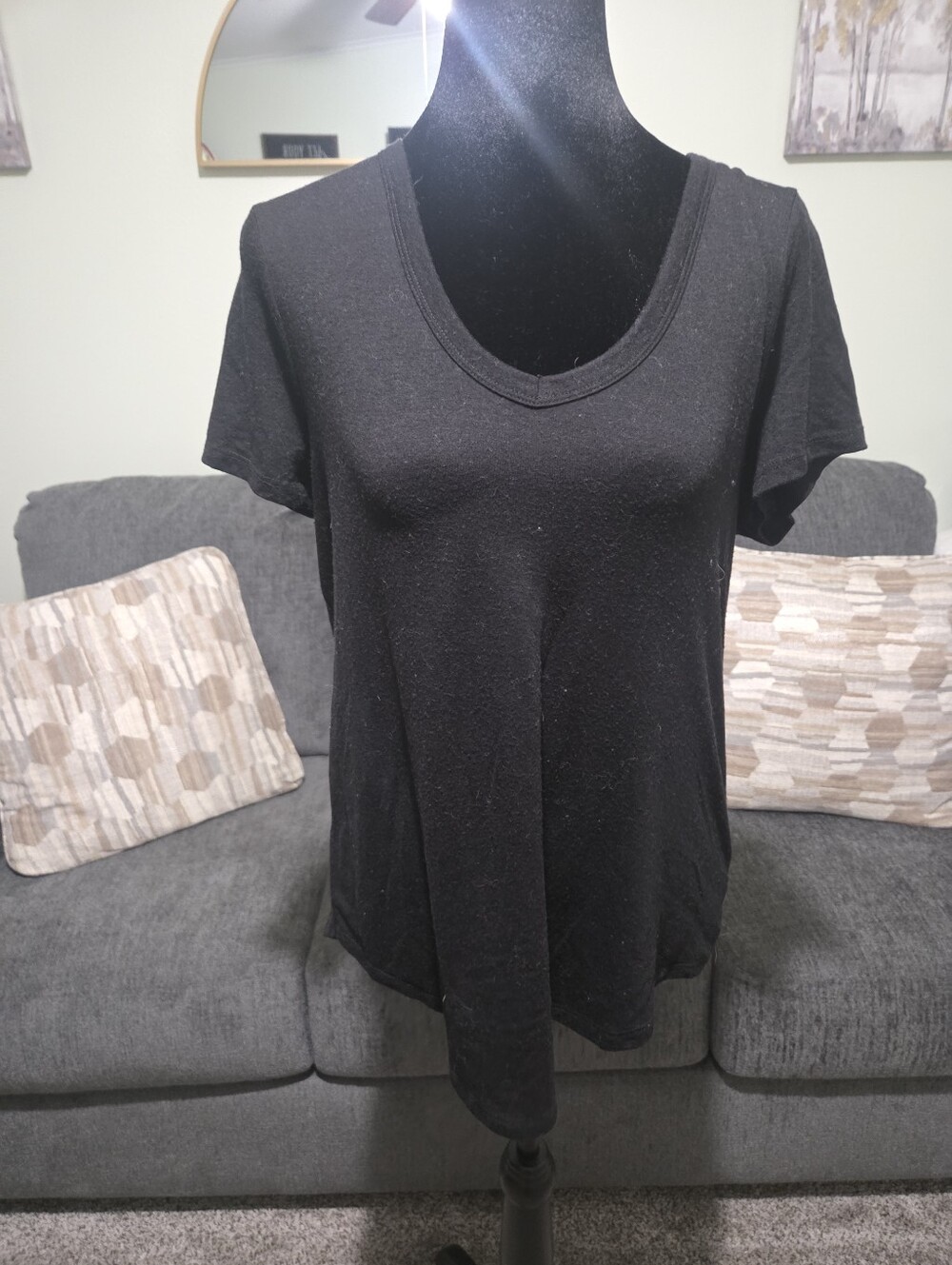 SO Black V-Neck Short Sleeve Tee